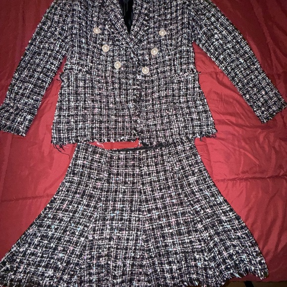 Chic Black and White Tweed Skirt Suit - Picture 1 of 6